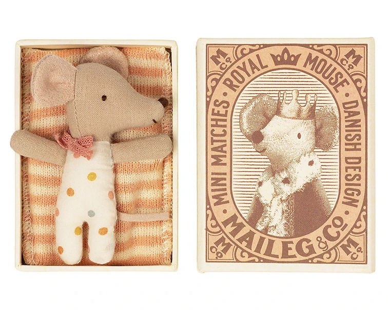 Maileg Knuffelmuis Baby Girl Sleepy/Wakey In Luciferdoosje 8 Cm 3 Maileg Knuffelmuis Baby Girl Sleepy/Wakey In Luciferdoosje 8 Cm