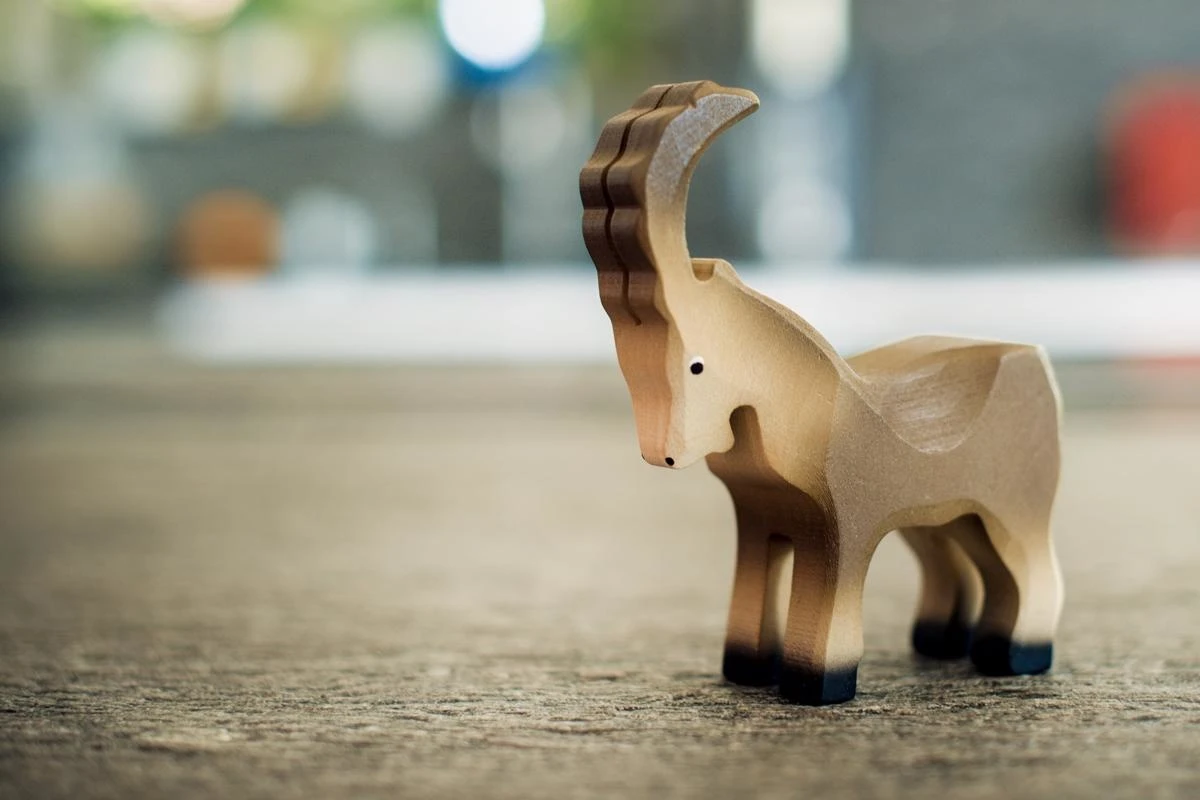 Trauffer Steenbok Groot 4 Trauffer Steenbok Groot - Afbeelding 2